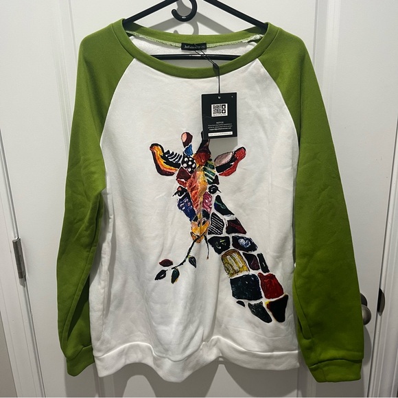 Just Fashion Now Sweaters - NWT Giraffe Print Green and White Sweater